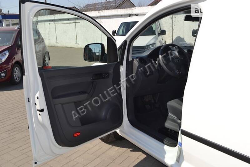 Вантажопасажирський фургон Volkswagen Caddy 2015 в Хмельницькому