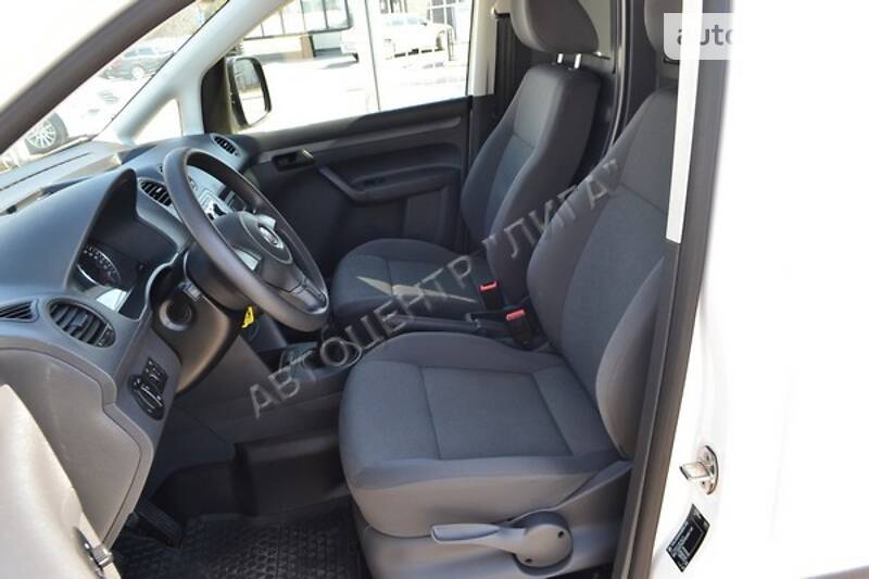 Вантажопасажирський фургон Volkswagen Caddy 2015 в Хмельницькому
