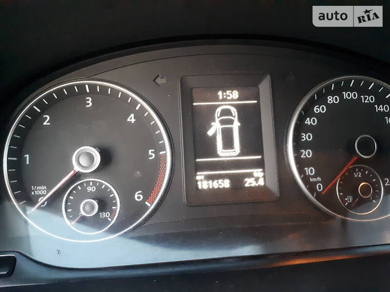 Вантажопасажирський фургон Volkswagen Caddy 2011 в Луцьку