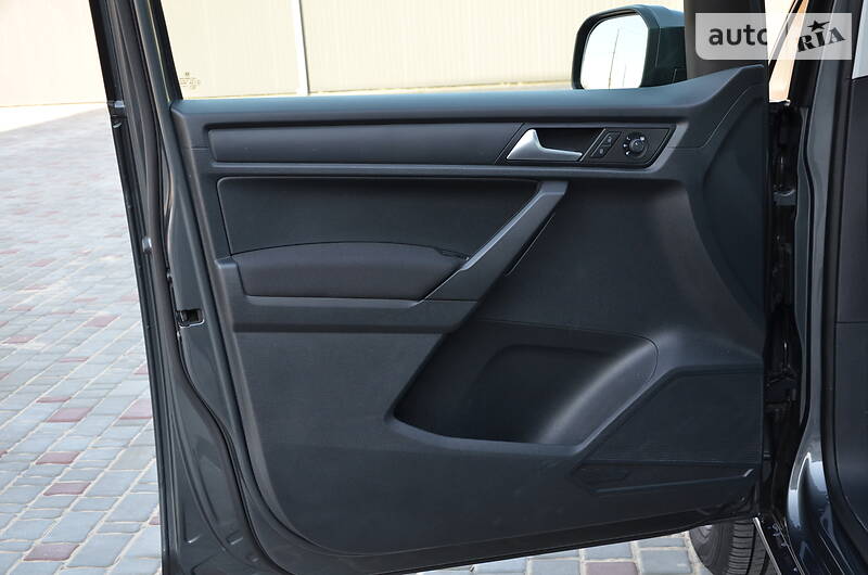Мінівен Volkswagen Caddy 2016 в Луцьку