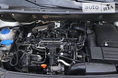 Вантажопасажирський фургон Volkswagen Caddy 2011 в 