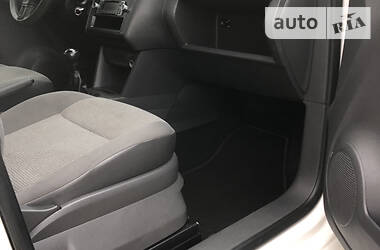 Вантажопасажирський фургон Volkswagen Caddy 2011 в 