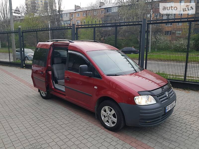 Вантажопасажирський фургон Volkswagen Caddy 2005 в Запоріжжі