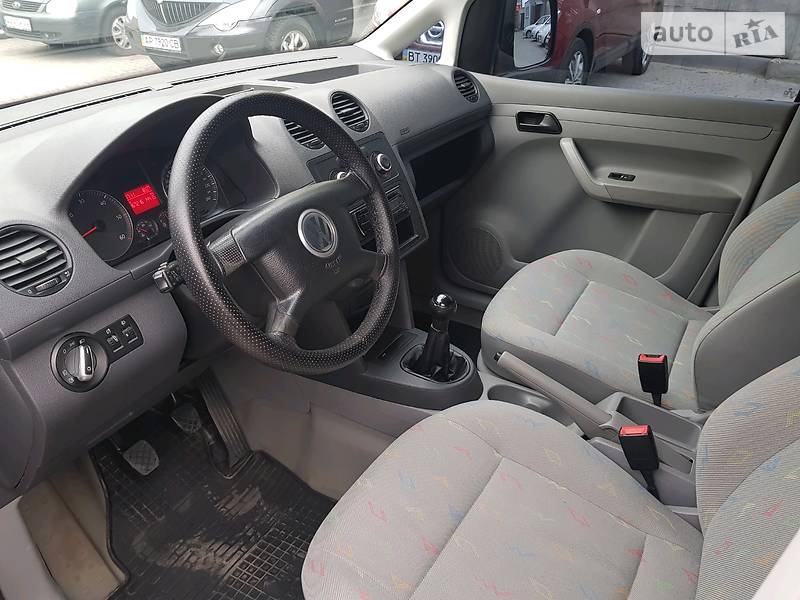 Вантажопасажирський фургон Volkswagen Caddy 2005 в Запоріжжі
