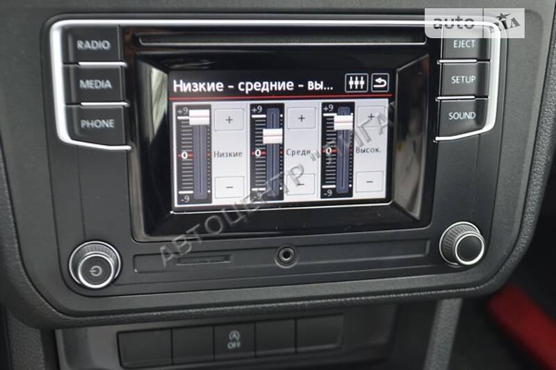 Вантажопасажирський фургон Volkswagen Caddy 2015 в Хмельницькому