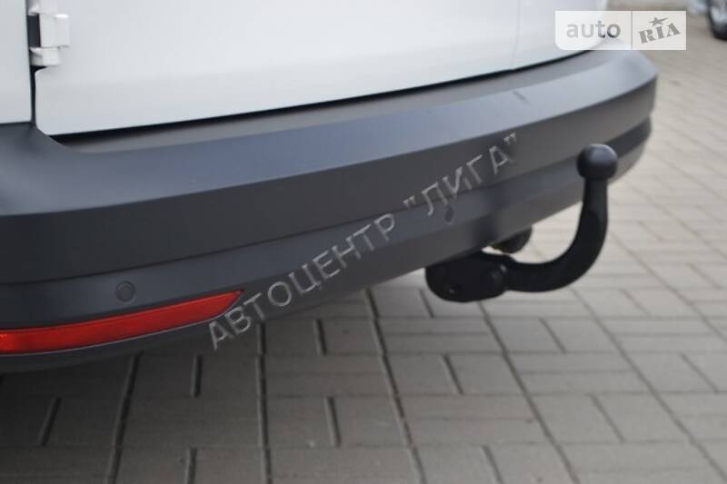 Вантажопасажирський фургон Volkswagen Caddy 2015 в Хмельницькому