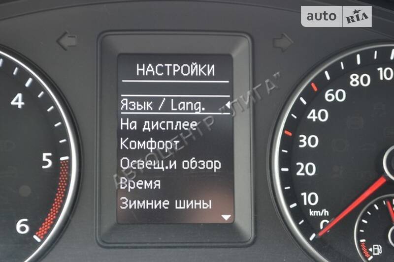 Вантажопасажирський фургон Volkswagen Caddy 2015 в Хмельницькому