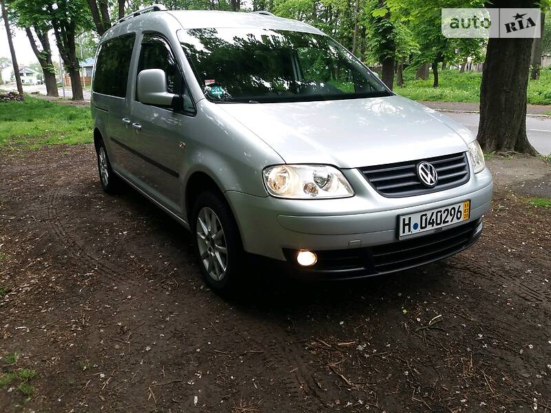 Мінівен Volkswagen Caddy 2010 в Чернівцях
