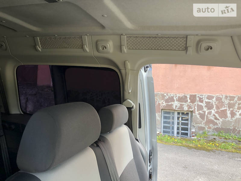 Мінівен Volkswagen Caddy 2013 в Львові