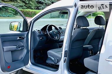 Мінівен Volkswagen Caddy 2014 в 