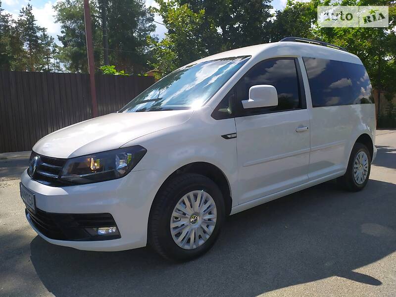 Мінівен Volkswagen Caddy 2016 в Києві