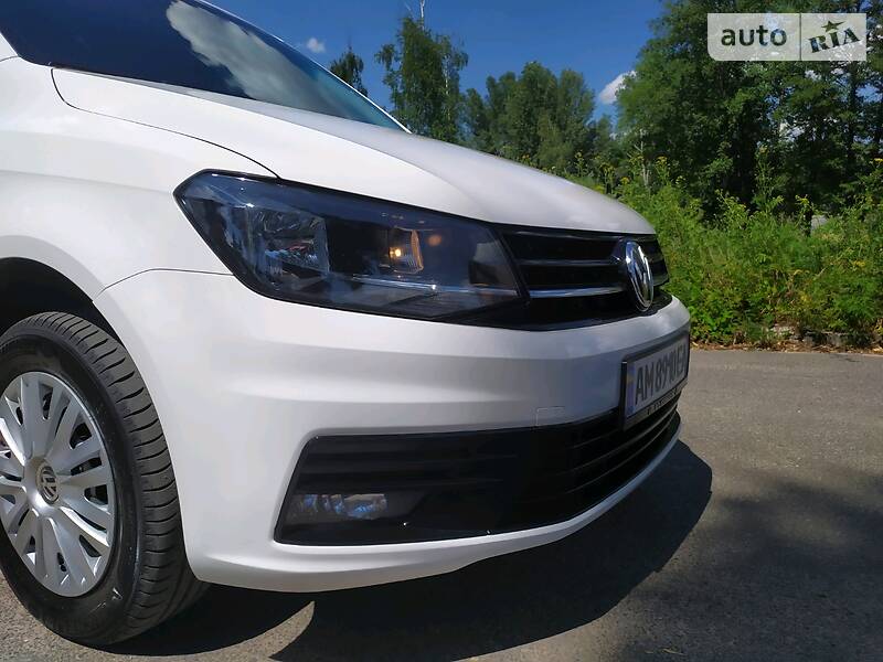 Мінівен Volkswagen Caddy 2016 в Києві
