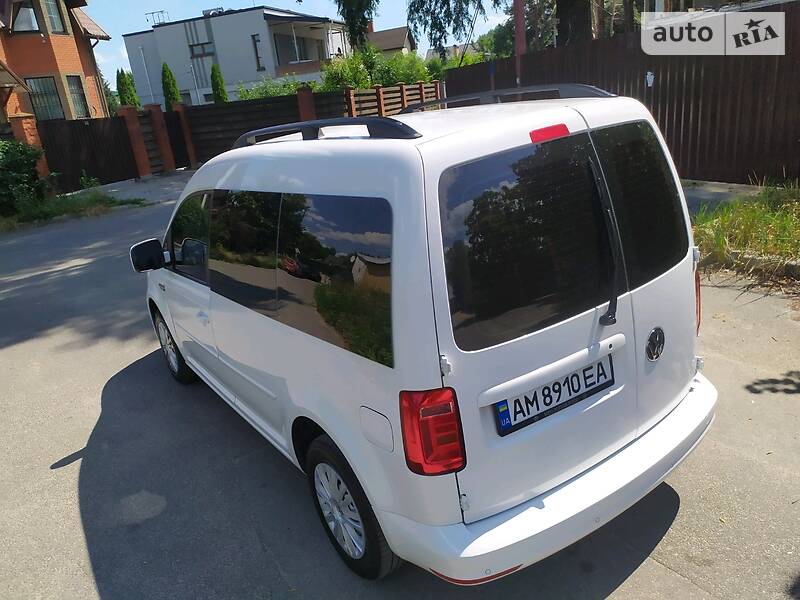 Мінівен Volkswagen Caddy 2016 в Києві