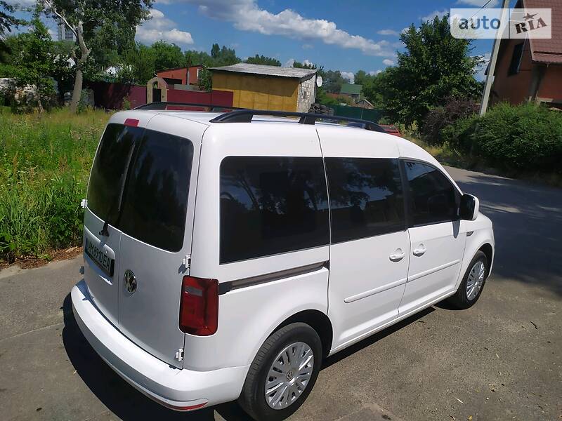 Мінівен Volkswagen Caddy 2016 в Києві