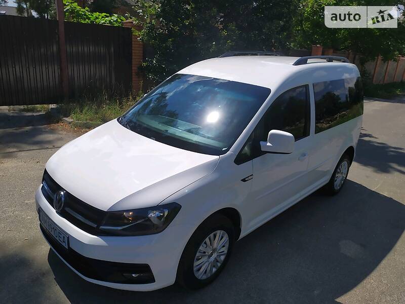 Мінівен Volkswagen Caddy 2016 в Києві
