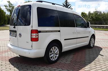Вантажопасажирський фургон Volkswagen Caddy 2015 в 