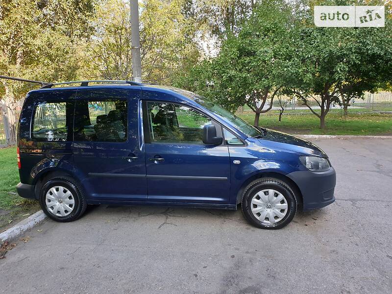 Минивэн Volkswagen Caddy 2012 в Запорожье