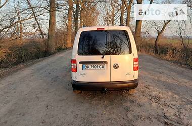 Грузопассажирский фургон Volkswagen Caddy 2014 в Ровно