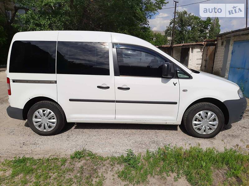 Минивэн Volkswagen Caddy 2010 в Павлограде