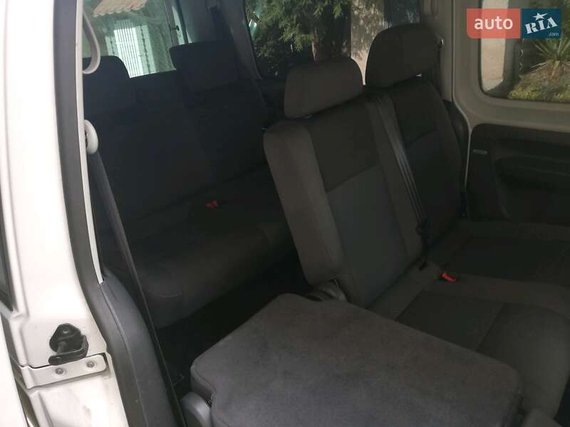 Мінівен Volkswagen Caddy 2015 в Чернівцях