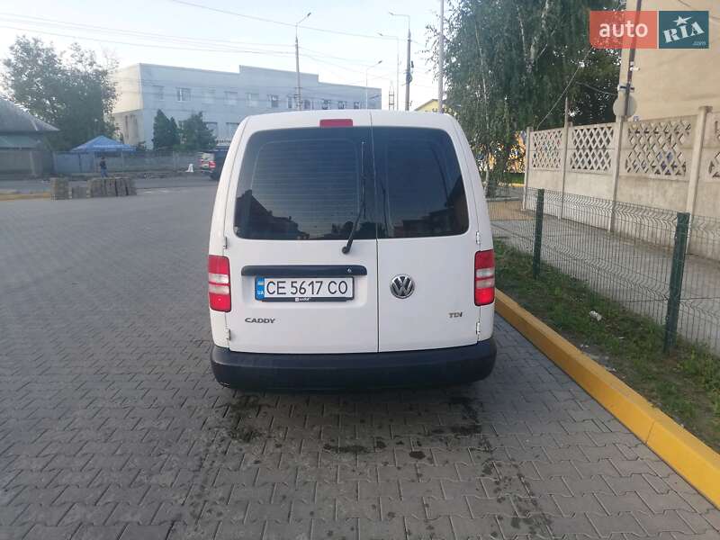 Мінівен Volkswagen Caddy 2015 в Чернівцях