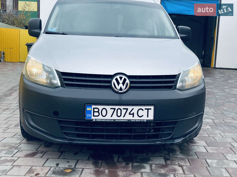 Мінівен Volkswagen Caddy 2013 в Збаражі