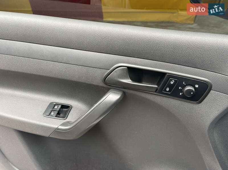 Мінівен Volkswagen Caddy 2013 в Збаражі