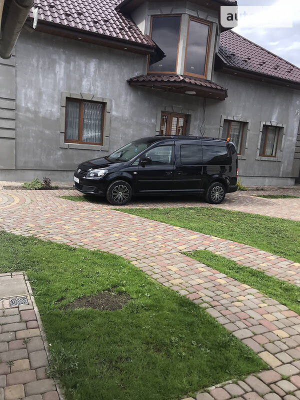Мінівен Volkswagen Caddy 2014 в Чернівцях