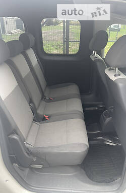 Універсал Volkswagen Caddy 2010 в 