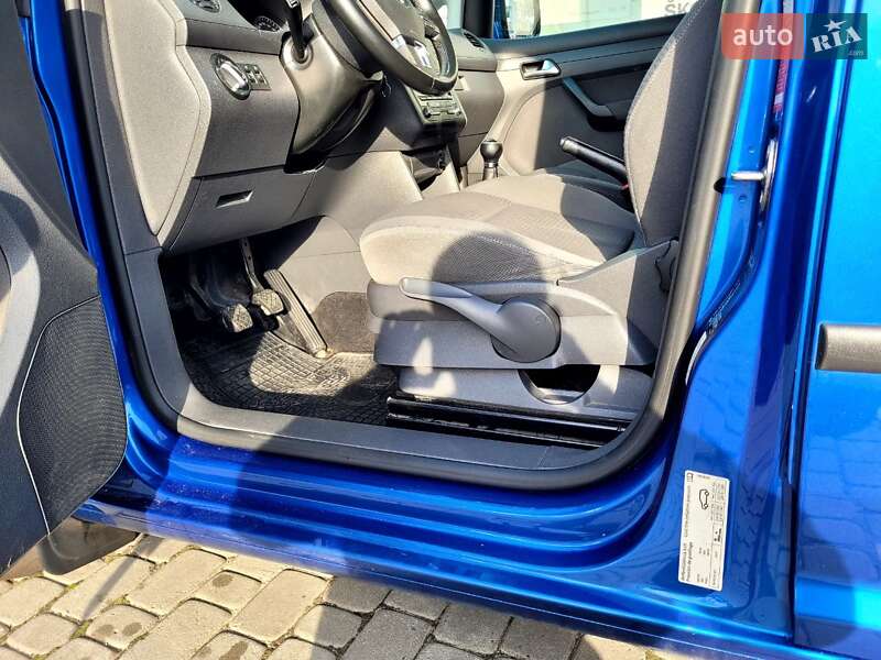 Универсал Volkswagen Caddy 2011 в Львове