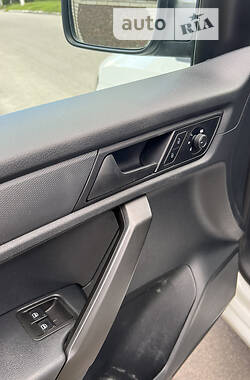 Грузовой фургон Volkswagen Caddy 2017 в 