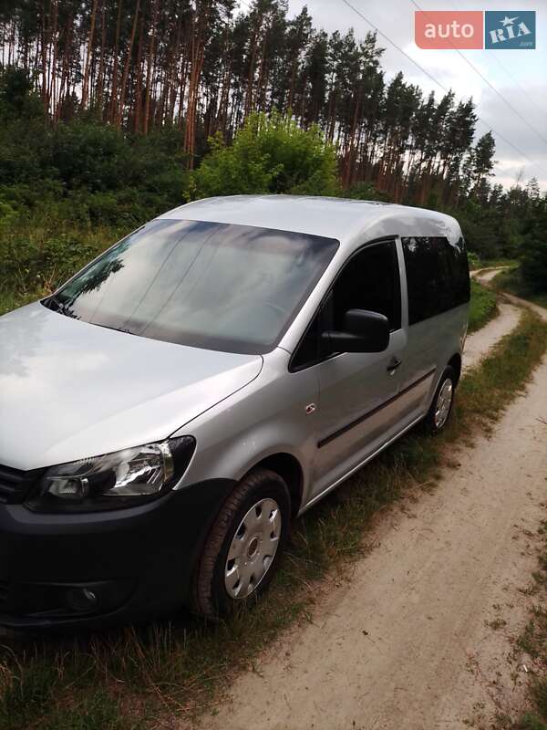 Универсал Volkswagen Caddy 2013 в Прилуках
