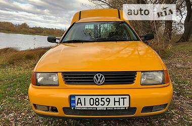 Грузовой фургон Volkswagen Caddy 2002 в Броварах