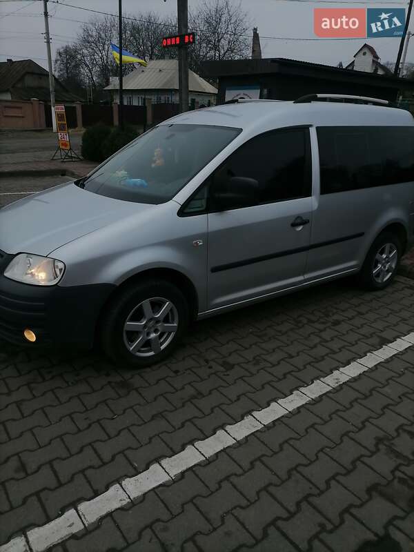 Пикап Volkswagen Caddy 2010 в Кельменцах фото 11 Пикап Volkswagen Caddy 2010 в Кельменцах
