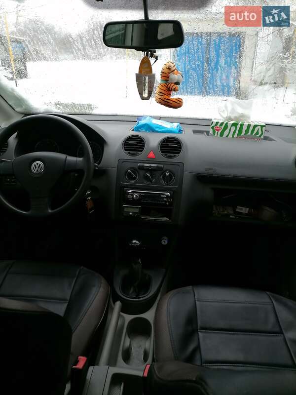 Пикап Volkswagen Caddy 2010 в Кельменцах фото 2 Пикап Volkswagen Caddy 2010 в Кельменцах