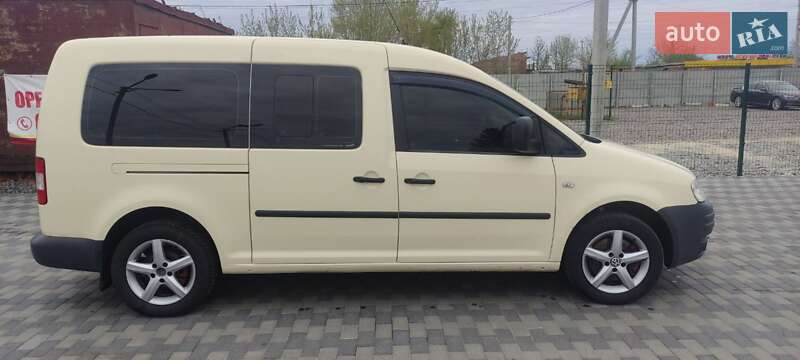 Минивэн Volkswagen Caddy 2010 в Шепетовке