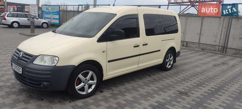 Минивэн Volkswagen Caddy 2010 в Шепетовке