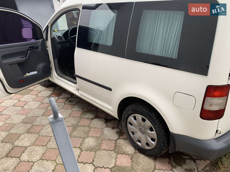 Минивэн Volkswagen Caddy 2006 в Черновцах