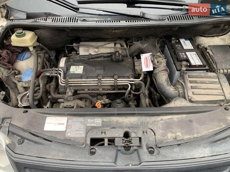 Минивэн Volkswagen Caddy 2006 в Черновцах