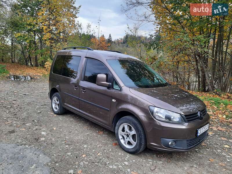 Мінівен Volkswagen Caddy 2011 в Вижниці