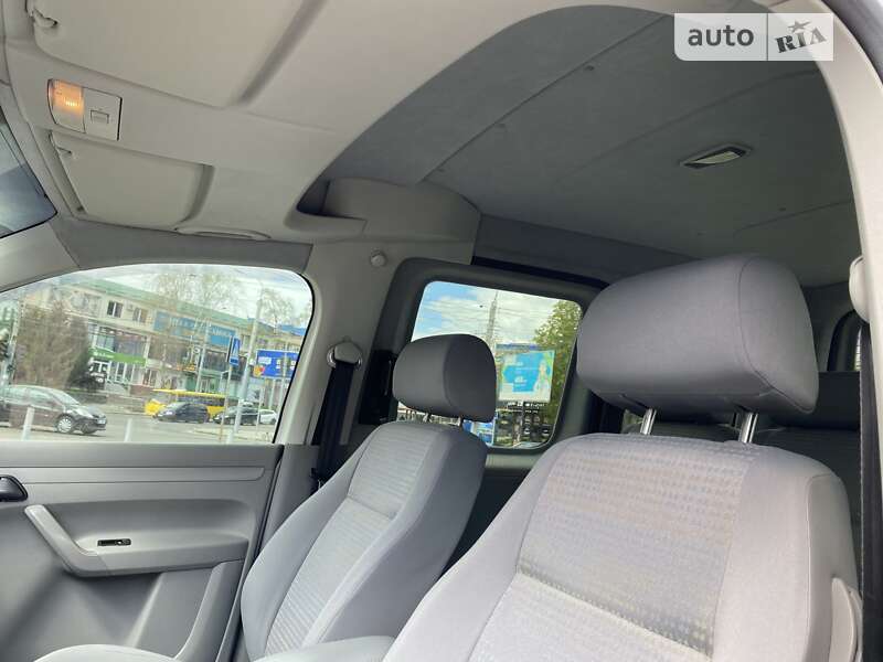 Минивэн Volkswagen Caddy 2010 в Ровно