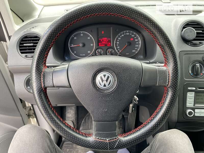 Минивэн Volkswagen Caddy 2010 в Ровно
