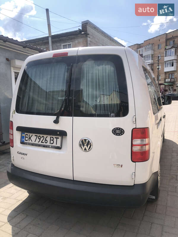 Минивэн Volkswagen Caddy 2013 в Остроге