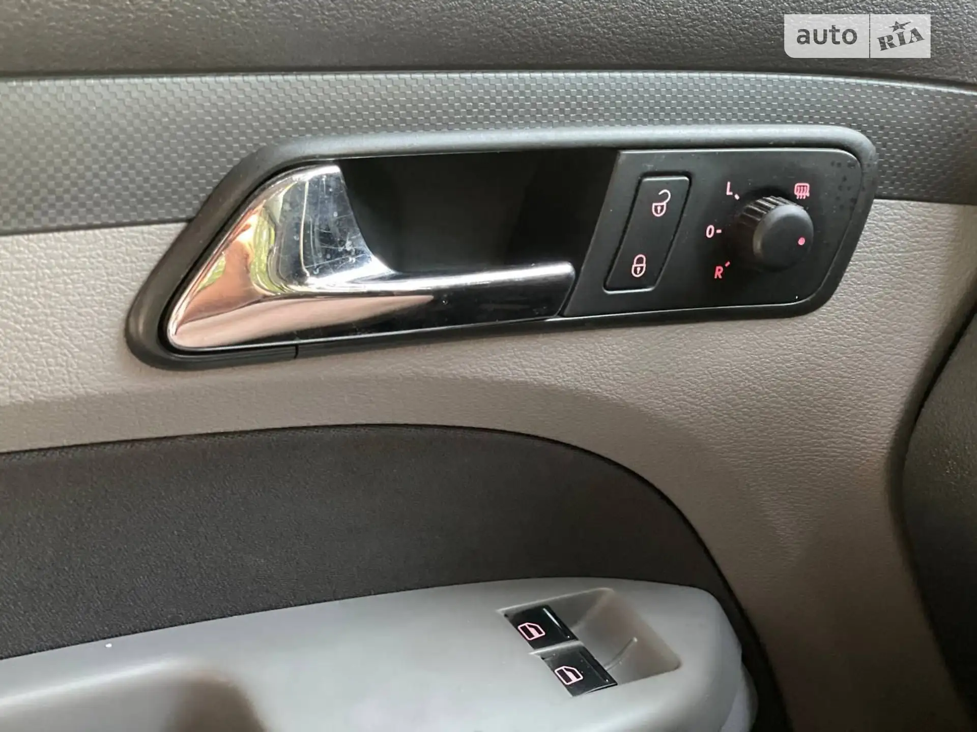 2010 Volkswagen Caddy - мініатюра 29