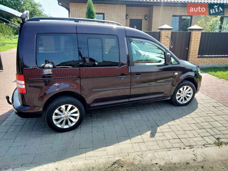 Минивэн Volkswagen Caddy 2011 в Луцке