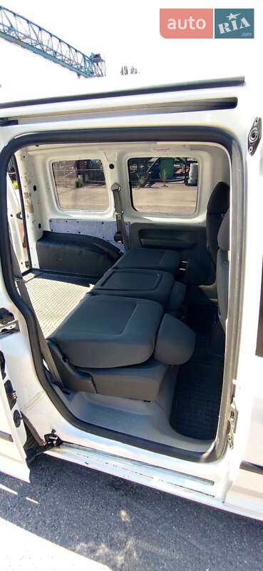 Мінівен Volkswagen Caddy 2012 в Черкасах