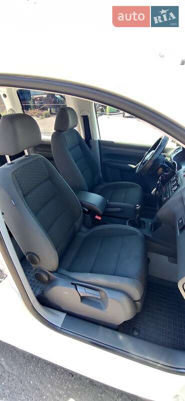 Мінівен Volkswagen Caddy 2012 в Черкасах