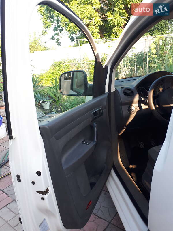 Мінівен Volkswagen Caddy 2013 в Харкові