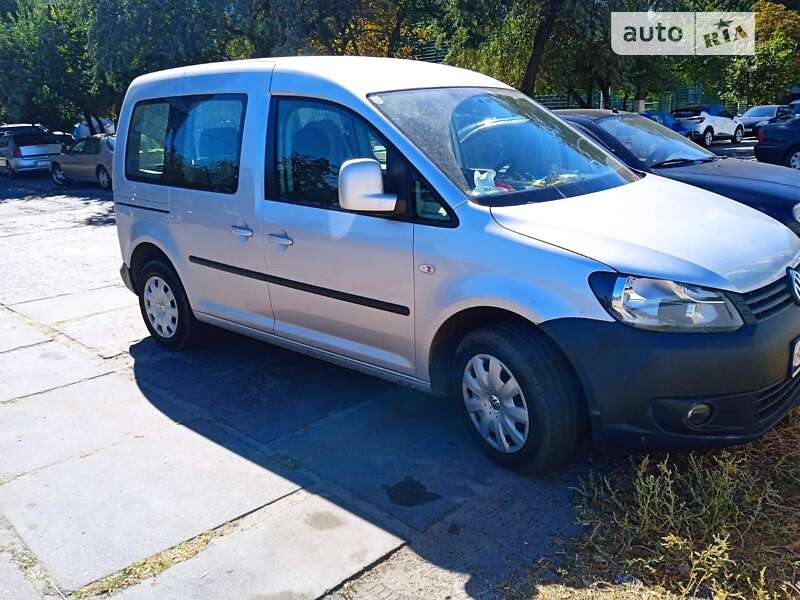 Минивэн Volkswagen Caddy 2011 в Украинке