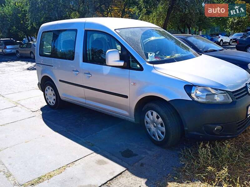 Volkswagen Caddy 2011